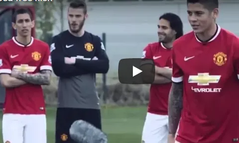 Khi De Gea trổ tài đá phạt