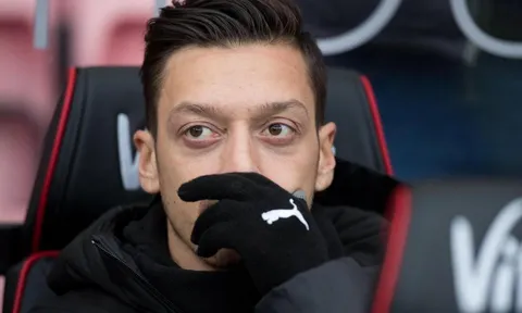 Khi Ozil buồn, Inter lại có mặt