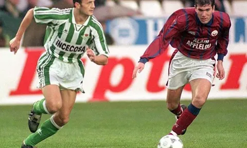 KHÓ TIN: Sir Alex từ chối cơ hội đưa Zidane về M.U
