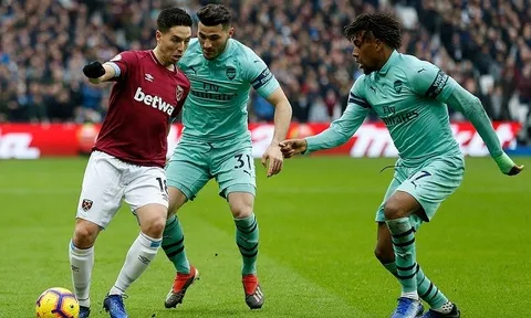 Khóc hận bởi người cũ, Arsenal ngày càng rời xa top 4