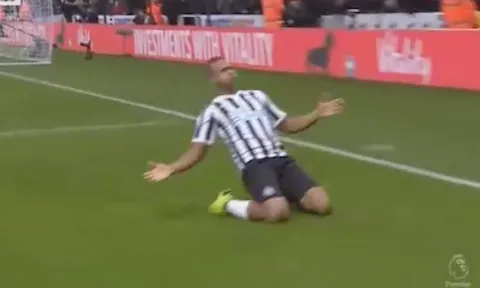 'Không một ai theo kèm Salomon Rondon'