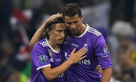 "Không phải Ronaldo hay Modric, ông ta là người cạnh tranh bóng vàng với Messi"