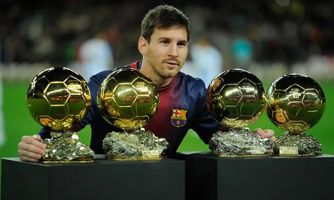 Không phải Ronaldo, Messi mới xứng đáng giành Quả bóng vàng 2017