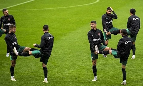Không Ronaldo, sân tập Bồ Đào Nha khá rộn ràng