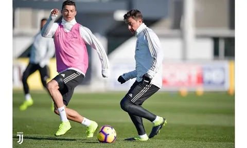 Ronaldo và dàn sao Juve căng mình để duy trì chuỗi trận bất bại