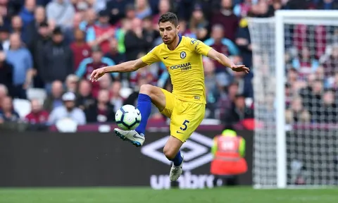 'Kỉ lục chuyền bóng của Jorginho là thứ vớ vẩn'