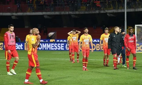 Kỉ lục của Man Utd bị... Benevento phá vỡ sau gần 100 năm