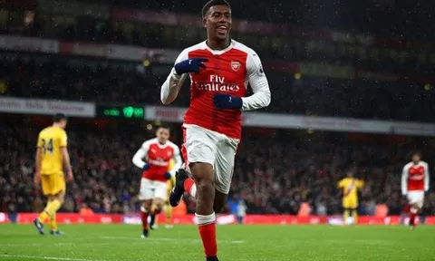 Kì vọng cao, Arsene Wenger đang "ép chín" Iwobi