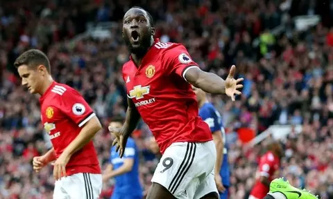 Klopp thừa nhận SỢ Lukaku trước derby nước Anh