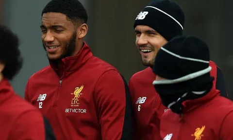 Klopp đau đầu khi sao trẻ có thể phải phẫu thuật
