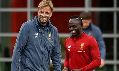 Klopp pha trò, Liverpool trút áp lực ngàn cân trước đại chiến với Arsenal