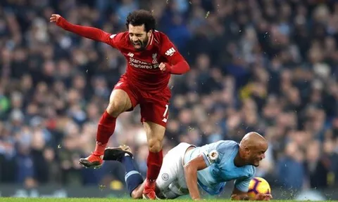 Klopp: "Vì sao trên trái đất không có thẻ đỏ nào dành cho Kompany?"