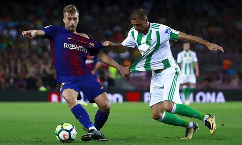 Kỷ lục của Joaquin mà hiện tại Messi không thể vượt qua