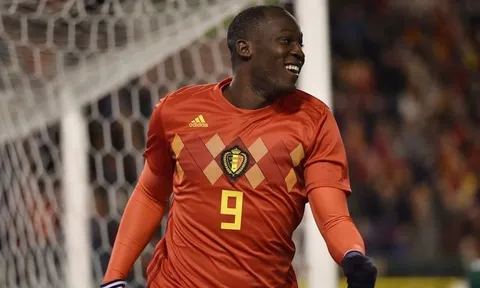 Kỷ lục của Lukaku bị hủy vì lỗi thay người ngớ ngẩn