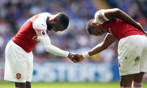 Lacazette lên tiếng về mối quan hệ với Aubameyang
