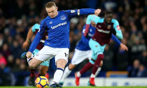 Lập hat-trick, Rooney có dấu mốc đáng tự hào