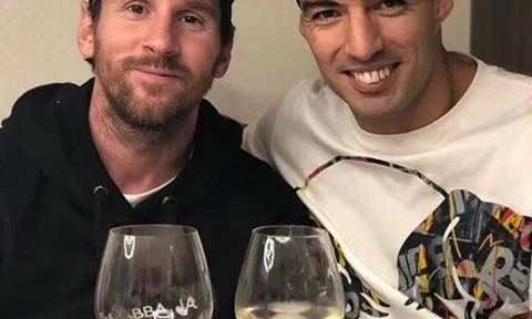 Lập hattrick vào lưới Real, Suarez tìm ngay đến Messi