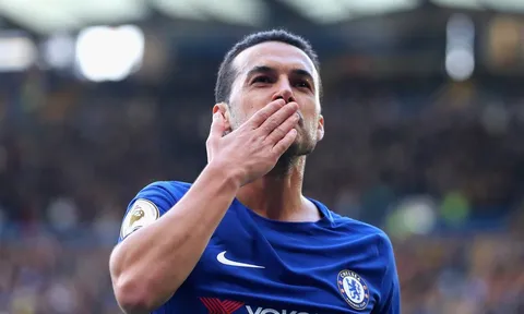 Lập siêu phẩm trước Watford, Pedro đi vào lịch sử Chelsea