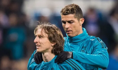 Lên đỉnh lần thứ 2, Modric nói lời bất ngờ khi được hỏi về Ronaldo