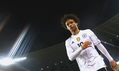 Leroy Sane liên tục khuấy đảo hàng thủ Azerbaijan