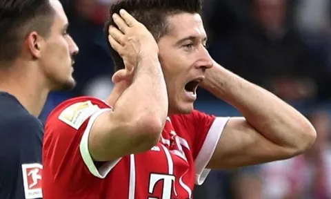 "Những cột khói" đang bốc lên từ trụ sở của Bayern Munich