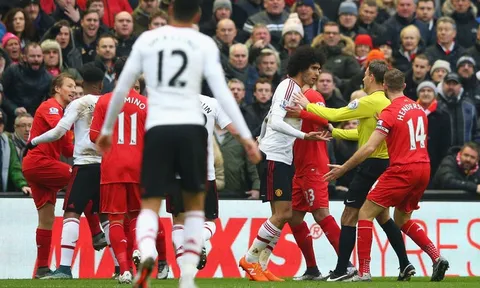 "Derby đỏ" Liverpool-MU: Ai là "gã điên" có đẳng cấp?