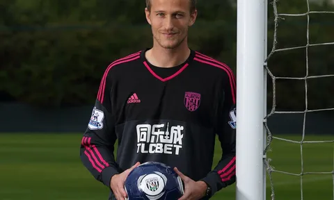 Lindegaard, Toure và 19 cầu thủ tự do có thể cập bến NHA (Phần 1)