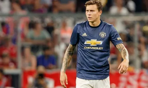 Mourinho thừa nhận: Tôi đã 'NGƯỢC ĐÃI' Lindelof