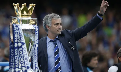 Bị Man United sa thải, nhưng Mourinho còn lâu mới xa rời đỉnh cao