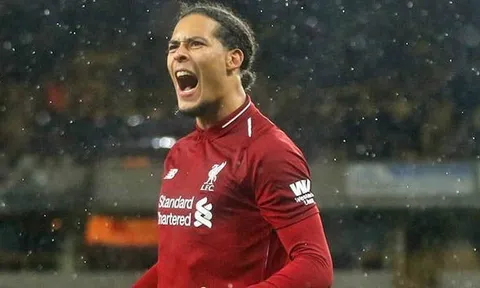 Liverpool bị chê mua hớ trong vụ Van Dijk