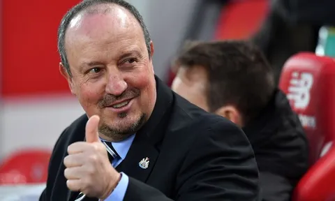 Liverpool sẵn sàng 'cứu giúp' người cũ Benitez