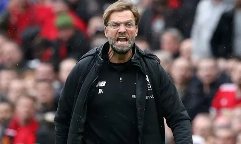 Liverpool thắng nhọc, Shaqiri tiết lộ sốc: "Klopp quát tháo chúng tôi"