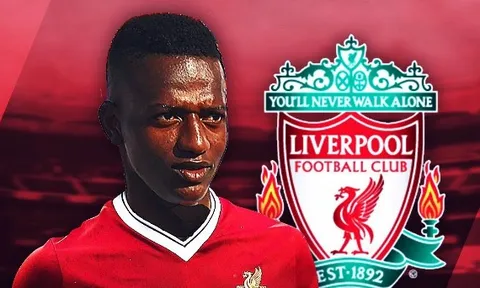 Liverpool tiễn thêm 1 hậu vệ giữa bão chấn thương