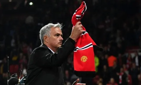 Lộ lý do khiến Mourinho đòi mua trung vệ bằng mọi giá ở Hè 2018