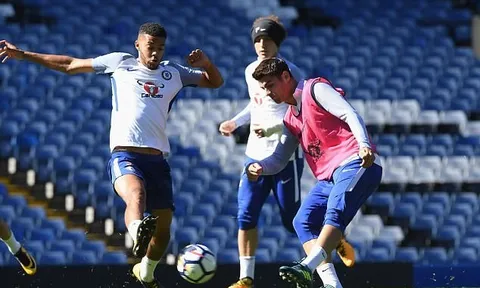 Lo sợ Stoke City, Chelsea không dám lơ là tập luyện