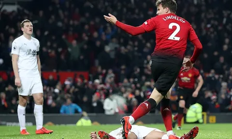 Lóe sáng phút bù giờ, Lindelof cứu về 1 điểm may mắn cho Man Utd