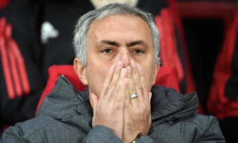 Lối đá của Man Utd chán muốn chết
