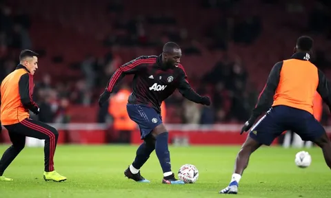 Man Utd hòa Burnley, một cái tên bị đem ra chỉ trích