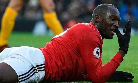 Lukaku chơi xấu, CĐV đòi FA treo giò 3 trận