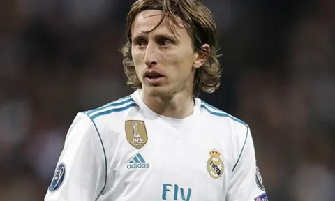 NÓNG: Làm rõ chuyện phản bội, Modric chốt tương lai ở Real?