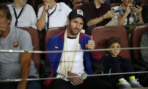 Nghỉ đá bóng, Messi chuyển nghề thành cổ động viên