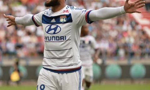 Mặc Barca theo đuổi, Nabil Fekir chỉ muốn đến Arsenal