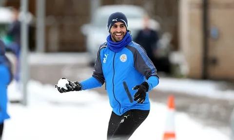 Mahrez khuấy động sân tập Leicester với chiêu thức ít ai ngờ