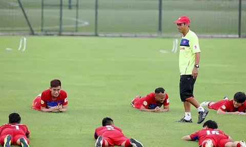 Tuyển Việt Nam: Chờ cái duyên của ông Mai Đức Chung