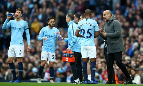 Man City đã sử dụng bài mới - trung vệ ảo