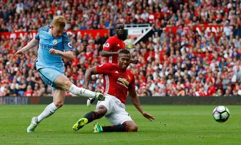 Man City hay Man Utd mới là ông vua 'Fergie-time'?