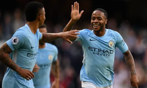 Chơi thăng hoa, Man City thảm sát Stoke City