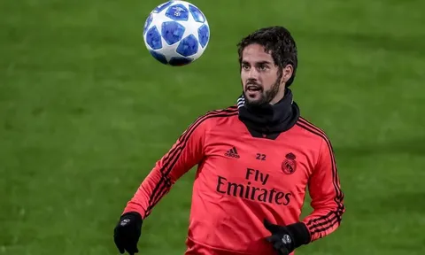 Man Ctiy sẵn sàng giải cứu 'chàng béo' của Real Madrid
