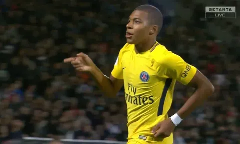 Màn ra mắt của Kylian Mbappe trước Metz