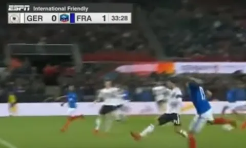 Màn trình diễn của Alexandre Lacazette vs Đức